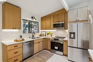 7101 Pinehaven Rd, Oakland, CA 94611 - Photo 14