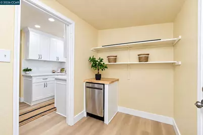 2520 Harrington Ave, Oakland, CA 94601 - Photo 14