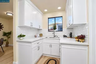 2520 Harrington Ave, Oakland, CA 94601 - Photo 8