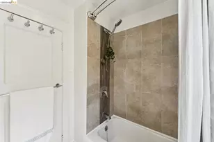 2304 14th Ave, Oakland, CA 94606 - Photo 26
