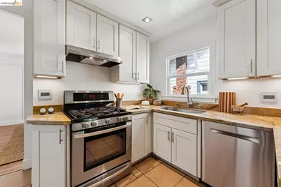 2304 14th Ave, Oakland, CA 94606 - Photo 18