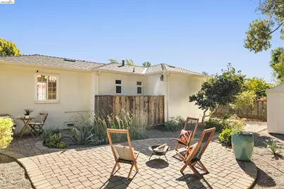 1112 Glen Dr, San Leandro, CA 94577 - Photo 32