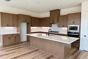 17369 Bushwick Ln, Lathrop, CA 95330 - Photo 2