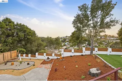 2843 Jennifer Dr, Castro Valley, CA 94546 - Photo 82