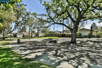 4485 Clear Creek Ct, Concord, CA 94521 - Photo 30