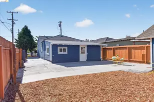 697 Nevada St, Oakland, CA 94603 - Photo 22