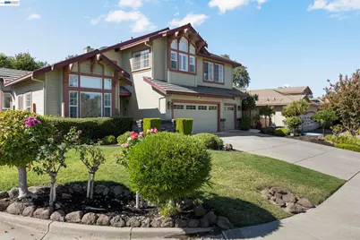 847 Angela St, Pleasanton, CA 94566 - Photo 2