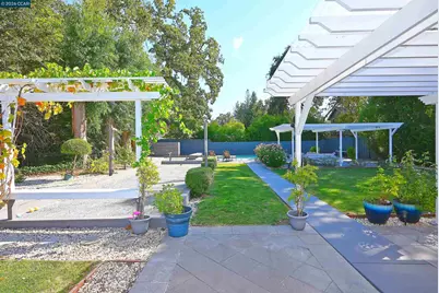 118 Glen Ct, Walnut Creek, CA 94595 - Photo 38