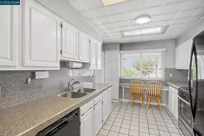 3926 Beechwood Dr, Concord, CA 94519 - Photo 22