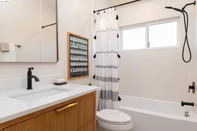 1705 Russell St, Berkeley, CA 94703 - Photo 26