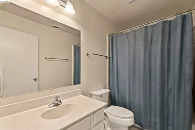 40 Parkview Ter, San Pablo, CA 94806 - Photo 24