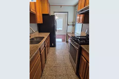 409 Worth St, Oakland, CA 94603 - Photo 16