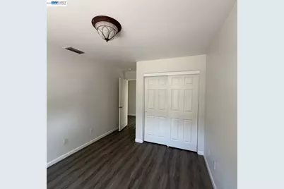 9609 Flame Tokay Way, Elk Grove, CA 95624 - Photo 14