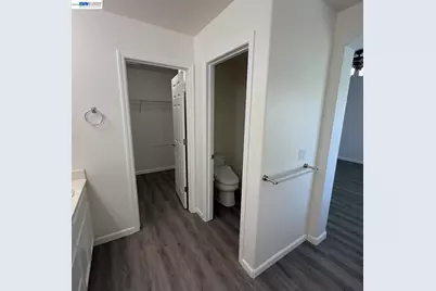 9609 Flame Tokay Way, Elk Grove, CA 95624 - Photo 10