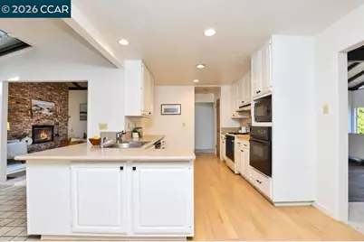 4032 Valente Dr, Lafayette, CA 94549 - Photo 12