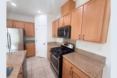 2491 Chuck Hammond Dr, Fairfield, CA 94533 - Photo 26