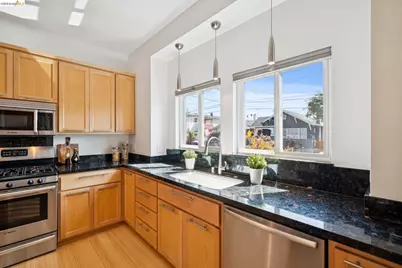 1537 Ashby Ave, Berkeley, CA 94703 - Photo 20