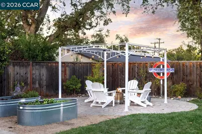 1122 Juanita Dr, Lafayette, CA 94595 - Photo 58