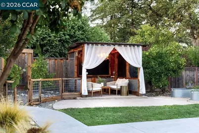 1122 Juanita Dr, Lafayette, CA 94595 - Photo 52