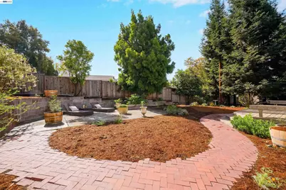 16133 Berkshire Dr, Castro Valley, CA 94578 - Photo 36