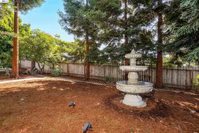 16133 Berkshire Dr, Castro Valley, CA 94578 - Photo 44