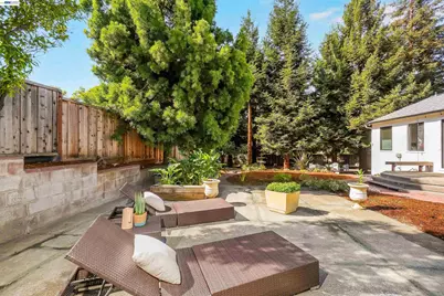16133 Berkshire Dr, Castro Valley, CA 94578 - Photo 42