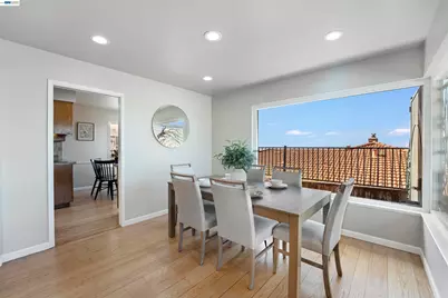 2624 Lakeview Dr, San Leandro, CA 94577 - Photo 4