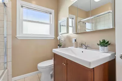 1514 Third St., Alameda, CA 94501 - Photo 30