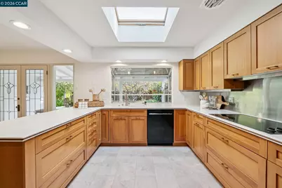 130 Greenway Dr, Walnut Creek, CA 94596 - Photo 20