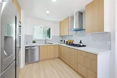 5011 Doyle Rd, San Jose, CA 95129 - Photo 20