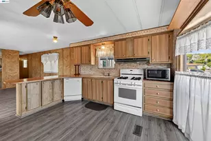 2100 Lewelling, San Leandro, CA 94579 - Photo 16