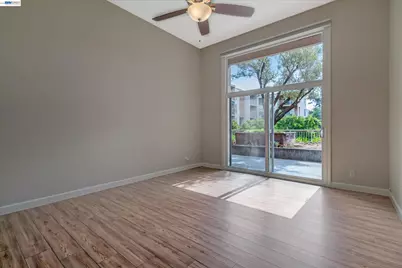 410 Civic Dr #302, Walnut Creek, CA 94596 - Photo 4
