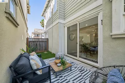 2060 Hibbard St, Alameda, CA 94501 - Photo 16
