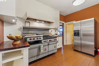456 Stow Ave, Oakland, CA 94606 - Photo 20