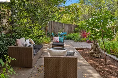 456 Stow Ave, Oakland, CA 94606 - Photo 42