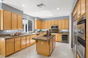 22 Byron Ct, Concord, CA 94521 - Photo 12