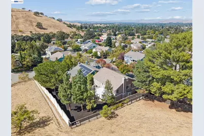 22 Byron Ct, Concord, CA 94521 - Photo 36