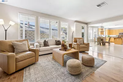 22 Byron Ct, Concord, CA 94521 - Photo 8