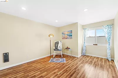 2005 Pleasant Valley #215, Oakland, CA 94611 - Photo 14
