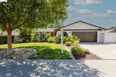 220 Yosemite Dr, Livermore, CA 94551 - Photo 2