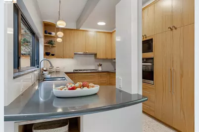 1791 Indian Way, Oakland, CA 94611 - Photo 22