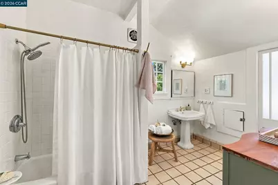 430 Adams St, Oakland, CA 94610 - Photo 32