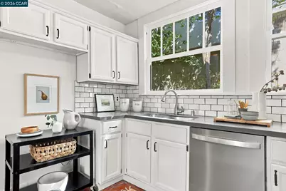 430 Adams St, Oakland, CA 94610 - Photo 24