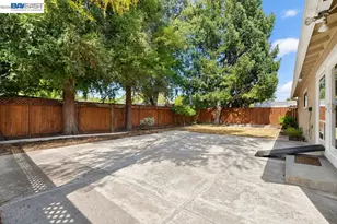 3831 Maplewood Dr, Concord, CA 94519 - Photo 12