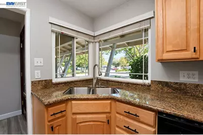 3831 Maplewood Dr, Concord, CA 94519 - Photo 4