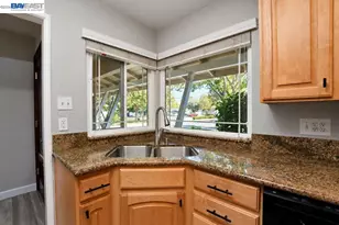 3831 Maplewood Dr, Concord, CA 94519 - Photo 4