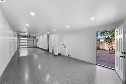 930 10th Ave, San Mateo, CA 94402 - Photo 32