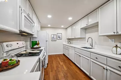 3769 Stoneglen North, Richmond, CA 94806 - Photo 10