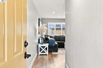 235 Elvira St, Livermore, CA 94550 - Photo 6