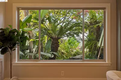 77 Ironwood, Oakland, CA 94605 - Photo 6